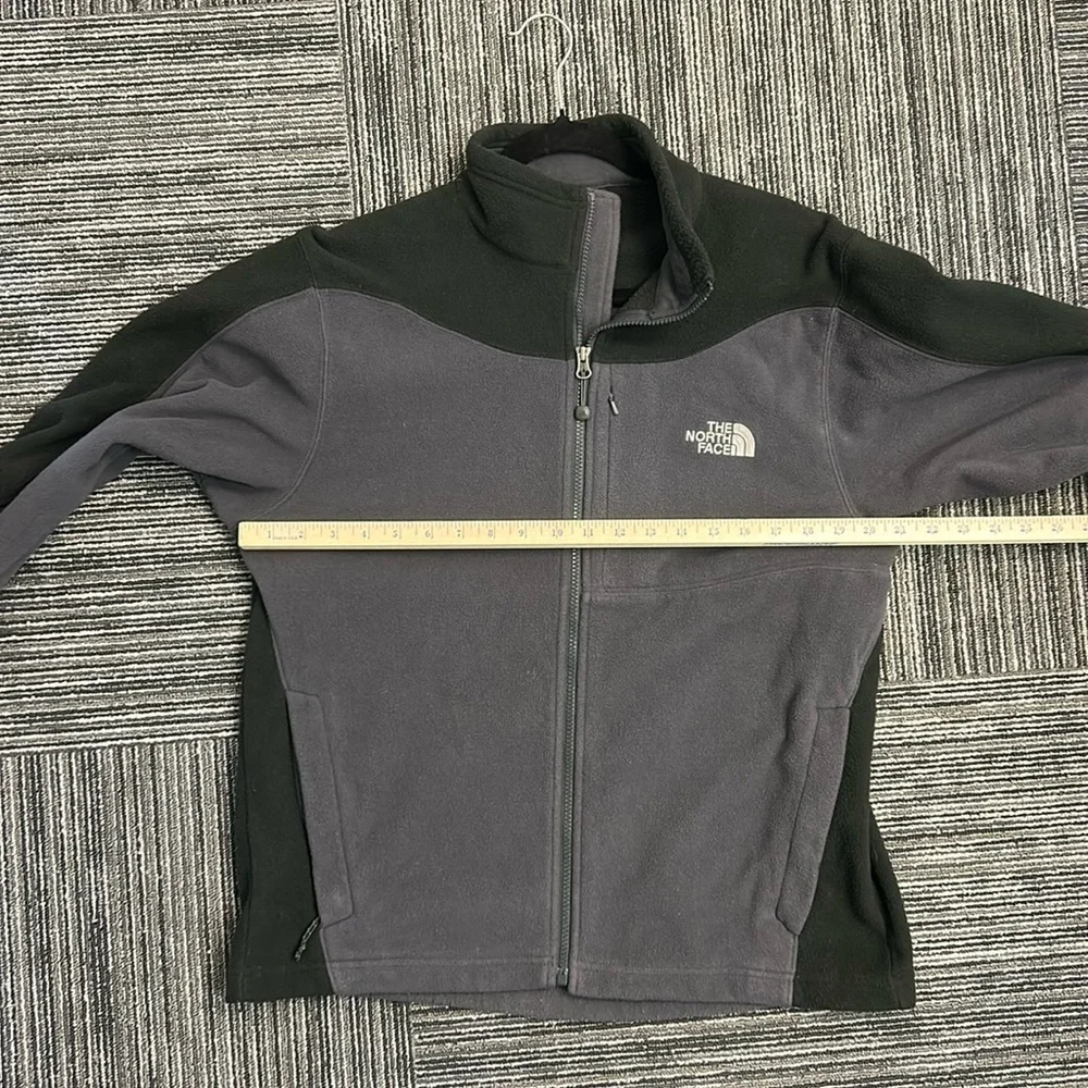 The North Face Men’s Full Zip Fleece Jacket Size L